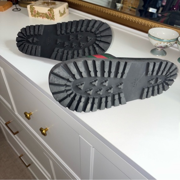 Mens Gucci Rubber Slide Sandal - Picture 16 of 16